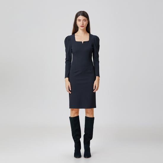 Getailleerde jurk met pofmouwen - Image 1