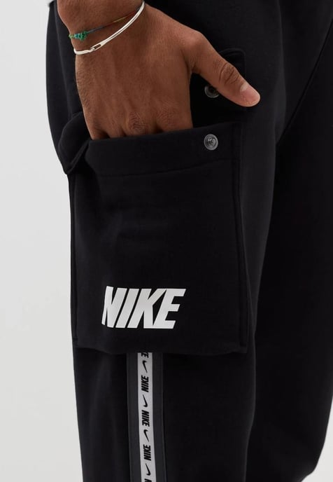 Nike Fleece Sportswear trainingspak voor heren met ronde hals in zwart - Image 5