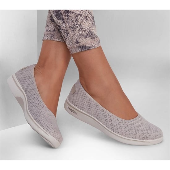 Skechers Womens Arch Fit Uplift Sweet Sophistication Slip On Shoes