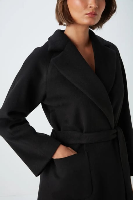Classic Coat  in Black - Image 5