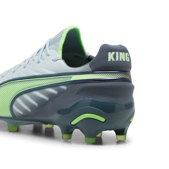 PUMA Unisex KING ULTIMATE FG/AG Football Boots