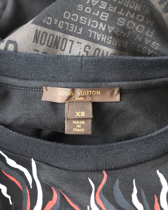 Louis Vuitton Tribal Print T-shirt in Zwarte Katoen - Image 4