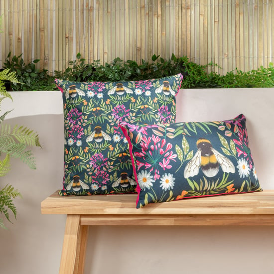 Wylder Tropics House Of Bloom Zinnia Bee Rechthoekig Buitenkussen - Image 4