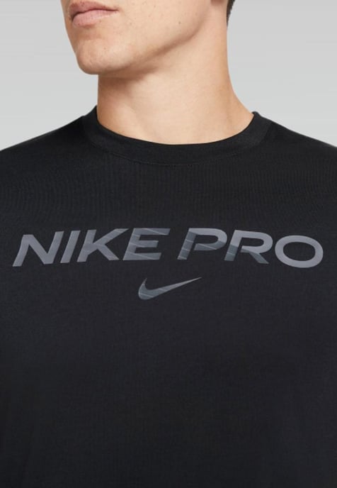 Nike Pro Dri Fit T-shirt voor heren in zwart - Image 3