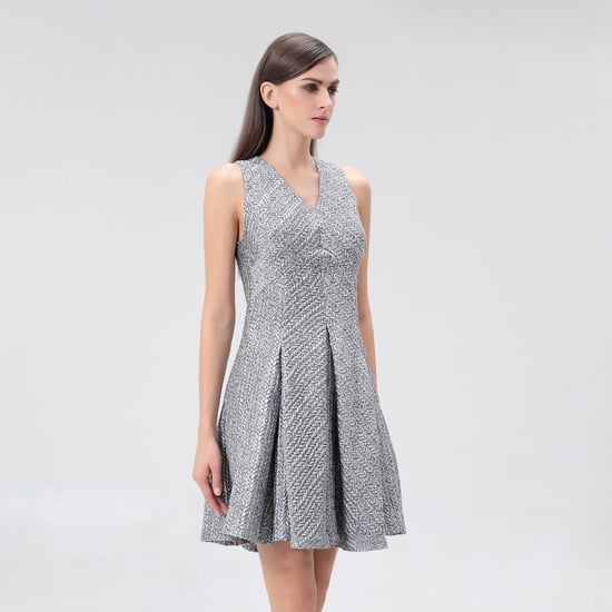 Fit-and-Flare Silver Jacquard-jurk - Image 1