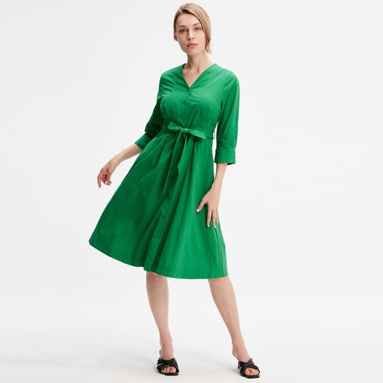 Minimalistische katoenen shirtjurk met geknoopte riem - Image 1