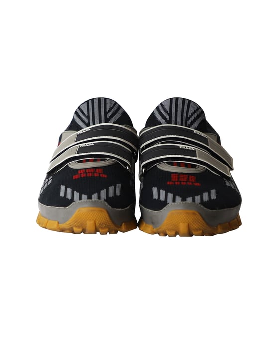 Prada Cross Section Sneakers in Multicolor Brei - Image 2