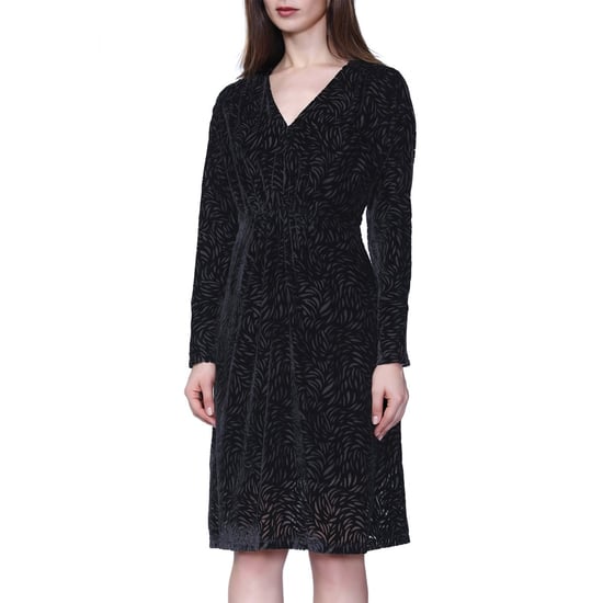 Velvet jurk met V -halslijn en vleermuismouwen - Image 1