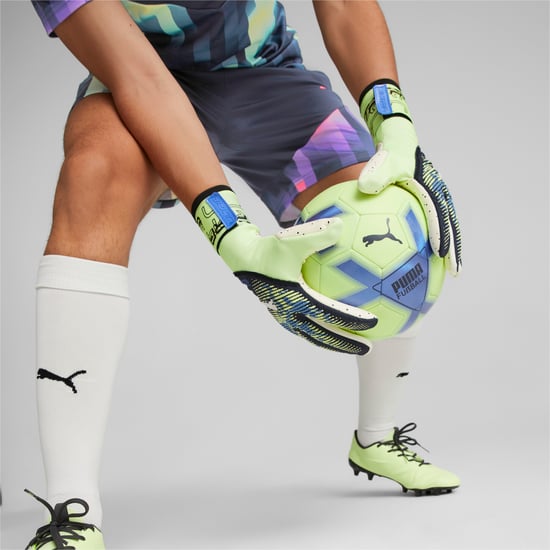 PUMA Unisex ULTRA Ultimate 1 Negative Cut Football Goalkeeper's Gloves