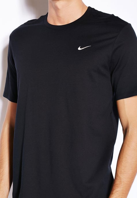 Nike heren T-shirt met geborduurde Swoosh zwart - Image 3