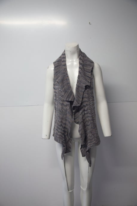 Missoni Knitted Shawl in Grey Cashmere - Image 5