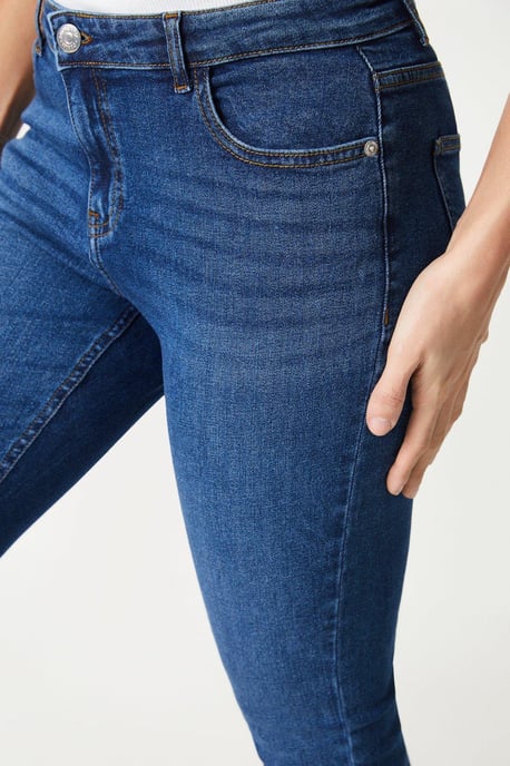 Petite Comfort Stretch Slim Jeans - Image 2