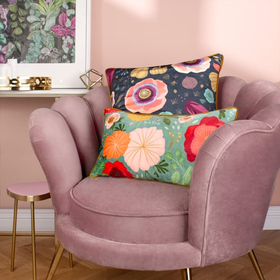 Kate Merritt Heldere Bloemen Piped Velvet Kussensloop - Image 4