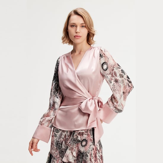 Cross Heart Top met bloemenprintmouwen - Image 3
