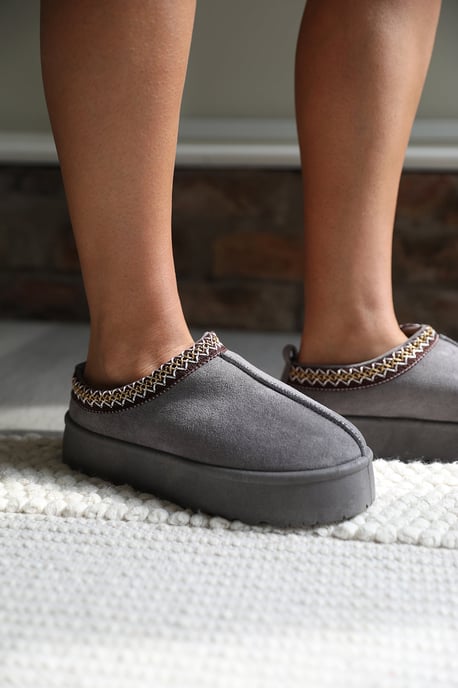Wheres That From Womens 'Freeze' Flatform Embroidered Low Ankle Slipper Boots