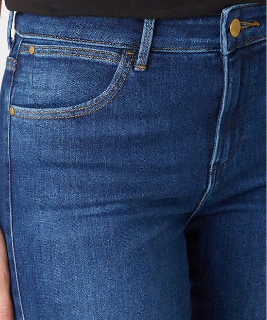 GB - Wrangler - SKINNY AUTHENTIC LOVE
