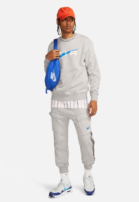Nike Air Heren Fleece BB Crewneck Trainingspak in Grijs - Image 1