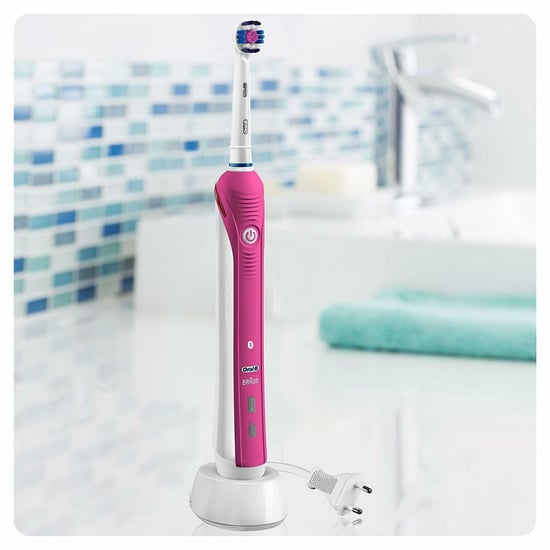 Oral-B Pro 2 2500 3D White Electric Rechargeable Toothbrush Pink