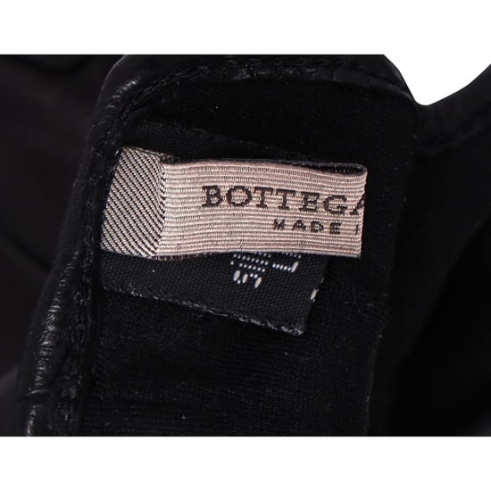 Bottega Veneta Intrecciato Gloves in Black Leather - Image 3