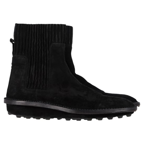 Balenciaga Chelsea Boots in Zwart Suède - Image 1