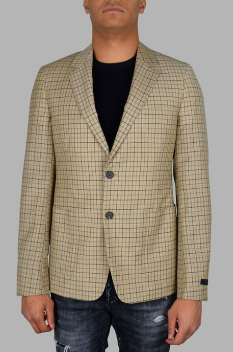 Prada jas naakt - Image 2