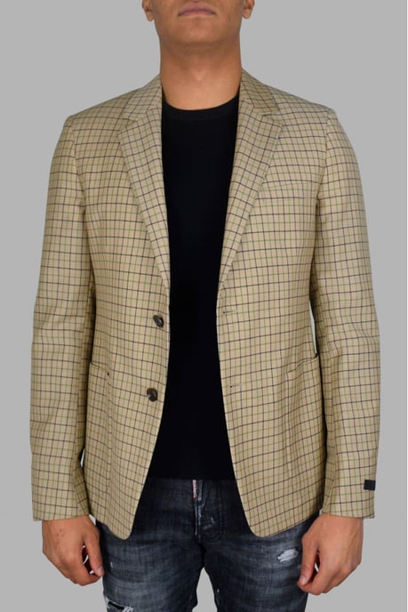 Prada jas naakt - Image 3