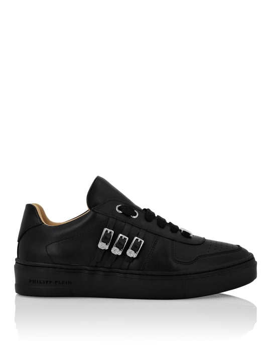 Low-Top Sneakers Skull - Image 2