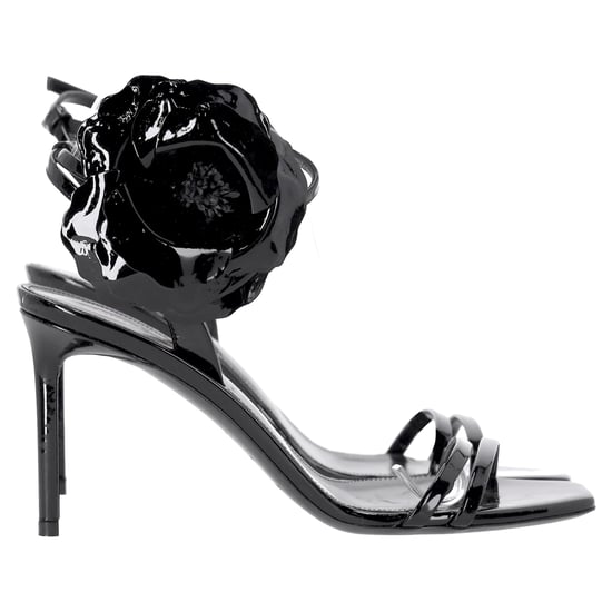 Saint Laurent Amber Flower-corsage Sandalen In Zwart Glanzend Leer - Image 4