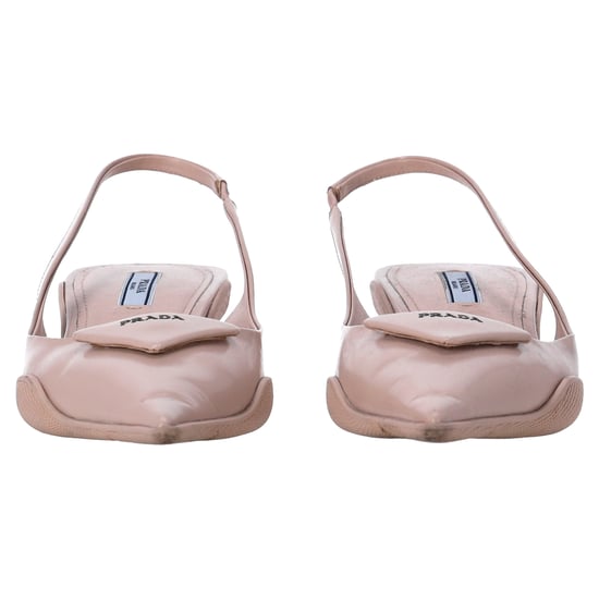 Prada Spazzolato Driehoekslogo Pointed Toe 45mm Slingback Pumps in Beige Leer - Image 3