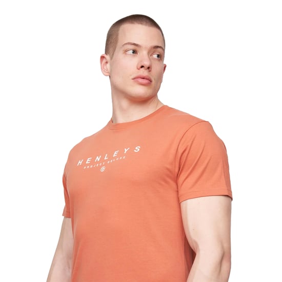 Henleys Heren Ninesix Logo T-Shirt (Baksteen Rood) - Image 3