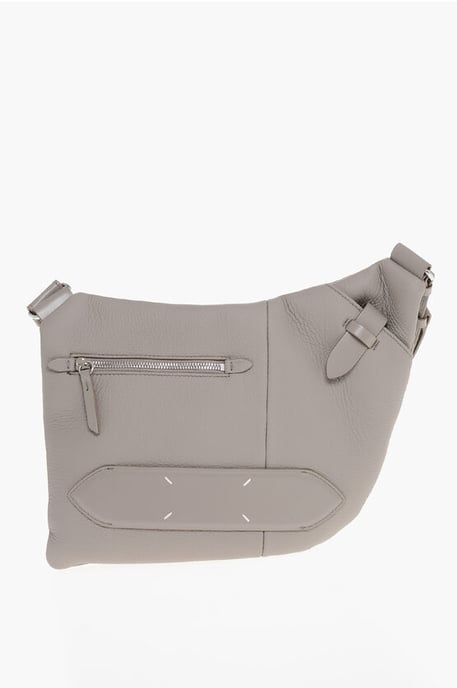 MM11 Textured Leather 5AC ON BODY Crossbody Bag in Grijs - Image 1