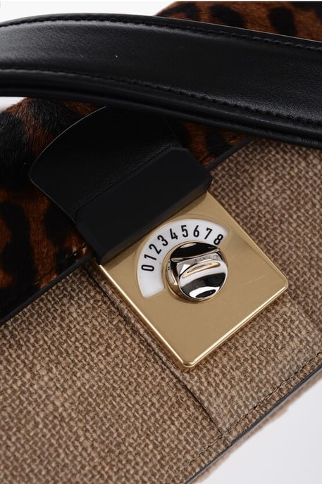 Tweekleurige crossbodytas met dierendetail in beige - Image 2
