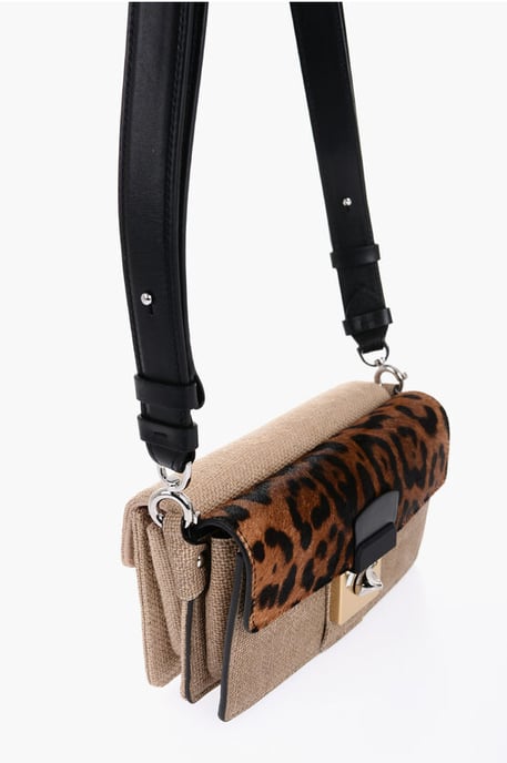 Tweekleurige crossbodytas met dierendetail in beige - Image 4