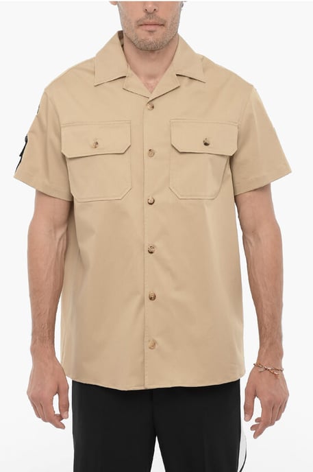 Kort mouwloos Sahara-overhemd met dubbele borstzak in beige - Image 1