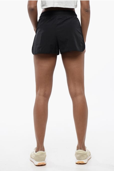 Nylon CRISPY Shorts met Mesh Zijband in Zwart - Image 2
