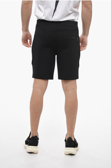 Lage taille losse VARSITY shorts met elastische inzetstukken in zwart - Image 2