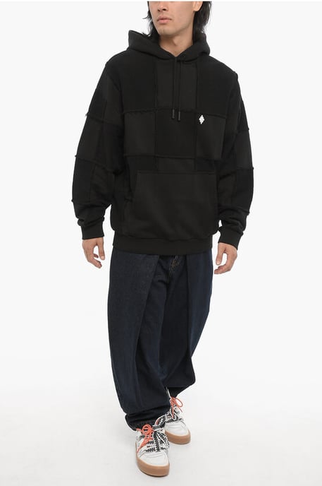 Effen katoenen hoodie in zwart - Image 4