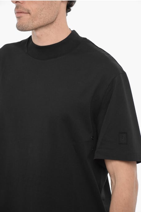 Slim Fit T-shirt met ronde hals en studs in zwart - Image 3