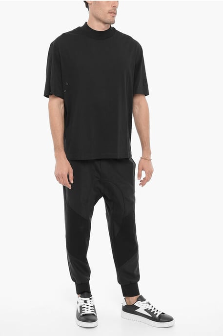 Slim Fit T-shirt met ronde hals en studs in zwart - Image 4
