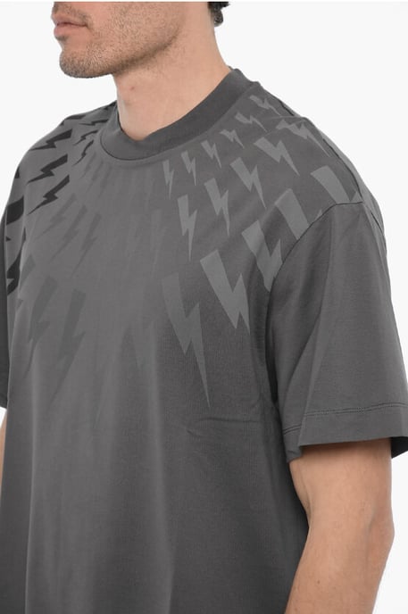 Easy Fit T-shirt met ronde hals en ton-on-ton print in grijs - Image 3