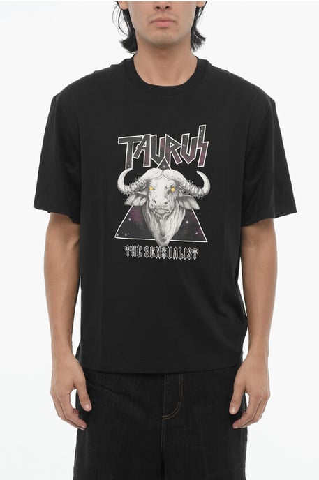 Slim Fit bedrukt ROCK BAND ZODIAC TAURUS T-shirt met ronde hals in zwart - Image 1