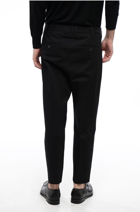 Dubbelgeplooide MICK stretchkatoenen broek in zwart - Image 2