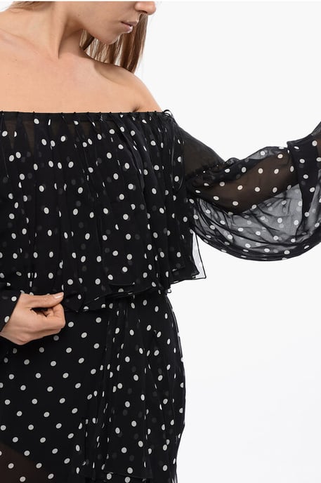 Lange off-shoulderjurk met franjes en stippen in zwart - Image 3