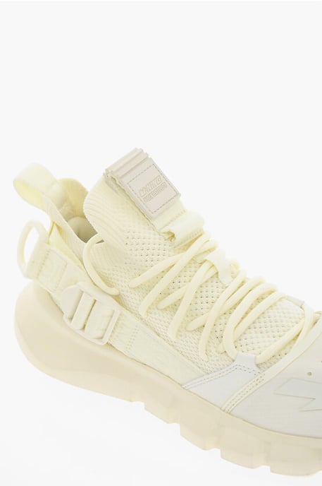 LI-NING effen mesh ESSENCE 2,3 lage sneakers in wit - Image 4
