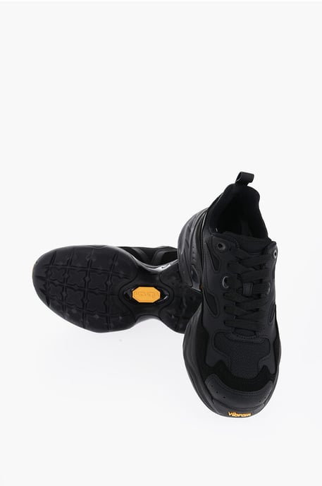 CROQUIS Mesh en Suède Effen Lage Sneakers in Zwart - Image 1