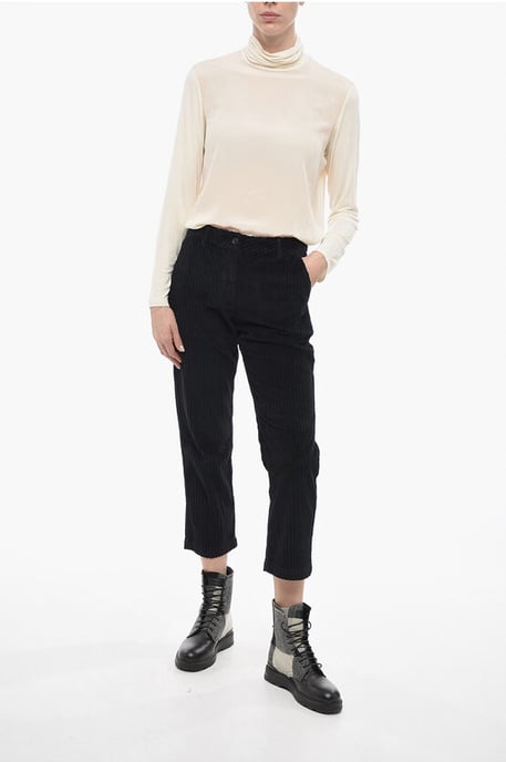 Corduroy cropped broek met taps toelopende pasvorm in zwart - Image 4