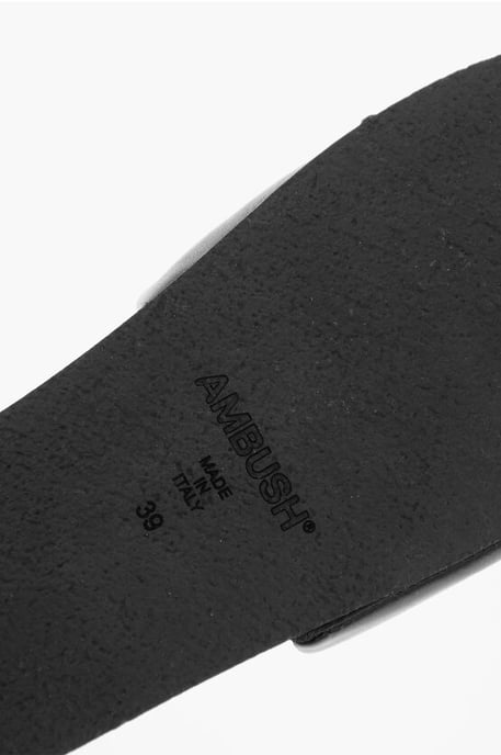 Effen leren slippers in zwart - Image 4