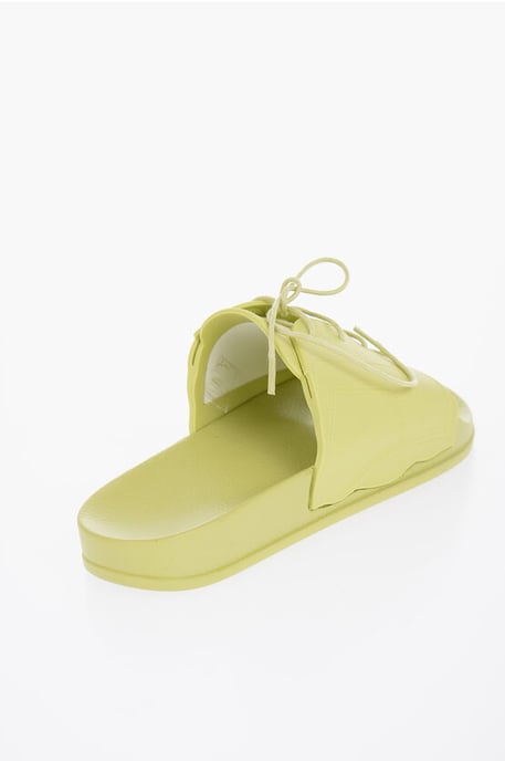 Rubberen slippers met veterdetail in groen - Image 2