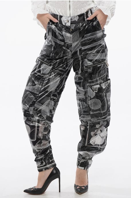 Bedrukte XRAY NY Cargo-broek in zwart - Image 1