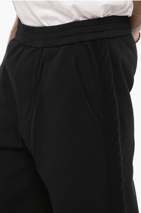 Effen joggingbroek met wollen zijbanden in zwart - Image 3
